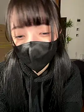 Snapshot of irohani_usagi chatting on 10.24.25 irohani usagi online show from 10.24.25