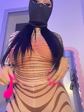 kamila french online show from 02.28.26