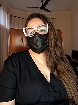 Snapshot of SEXY-Sardarni chatting on 01.18.26 SEXY-Sardarni online show from 01.18.26