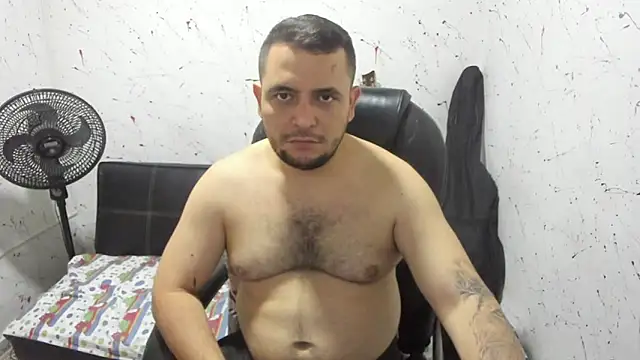 Snapshot of _ace_ventura chatting on 12.20.25 ace ventura online show from 12.20.25