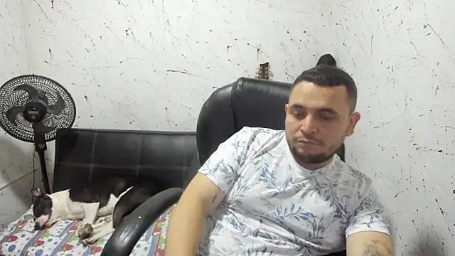 Snapshot of _ace_ventura chatting on 12.22.25 ace ventura online show from 12.22.25