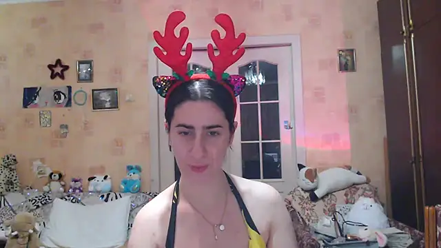 Snapshot of INELIKA chatting on 12.25.24 INELIKA online show from 12.25.24