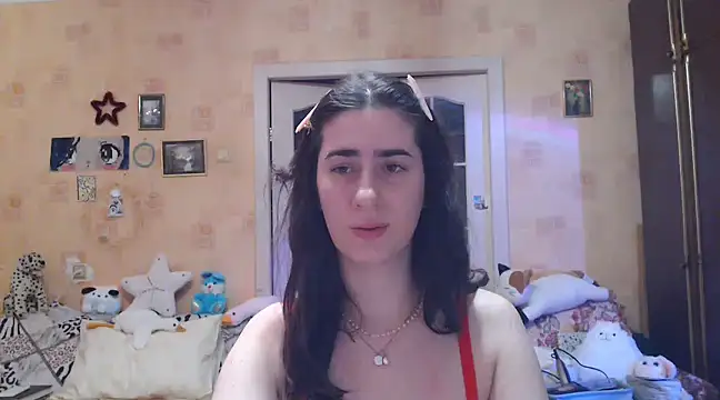 Snapshot of INELIKA chatting on 12.31.24 INELIKA online show from 12.31.24