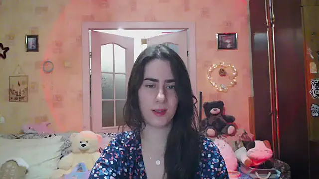 Snapshot of INELIKA chatting on 09.17.25 INELIKA online show from 09.17.25