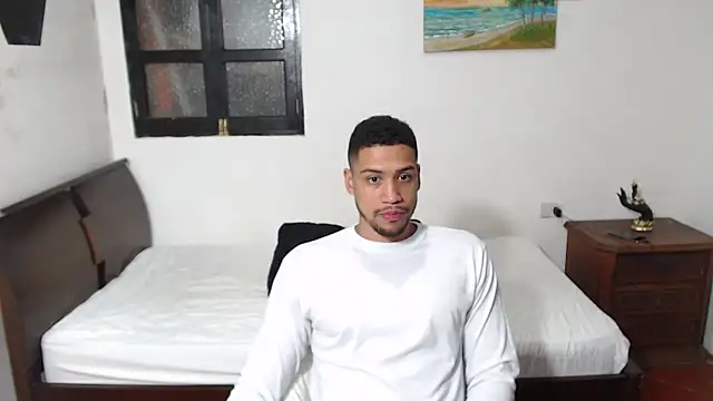 Snapshot of Jhors__Collens chatting on 10.29.25 Jhors Collens online show from 10.29.25