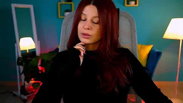 NicoleMun online show from 10.26.25