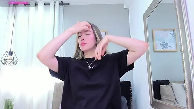  AlejaCruz  online show from 03.29.26