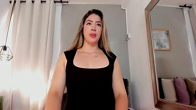  AlejaCruz  online show from 05.30.26