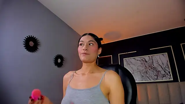 Snapshot of Lissy__Dream chatting on 12.30.24 Lissy Dream online show from 12.30.24