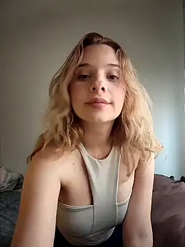 Sophy Bunny online show from 12.04.24