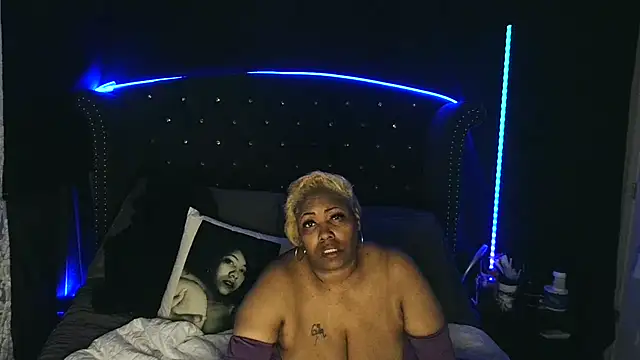 msyvette1970xh online show from 02.28.25