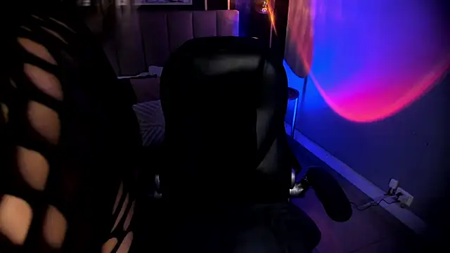 Snapshot of Violetta_Nur chatting on 01.15.25 Violetta Nur online show from 01.15.25