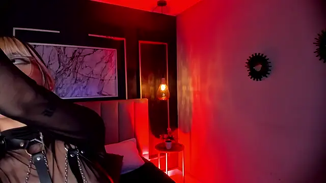 Snapshot of Violetta_Nur chatting on 02.05.25 Violetta Nur online show from 02.05.25