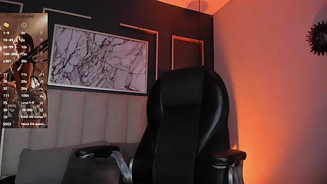 Snapshot of Violetta_Nur chatting on 02.24.25 Violetta Nur online show from 02.24.25