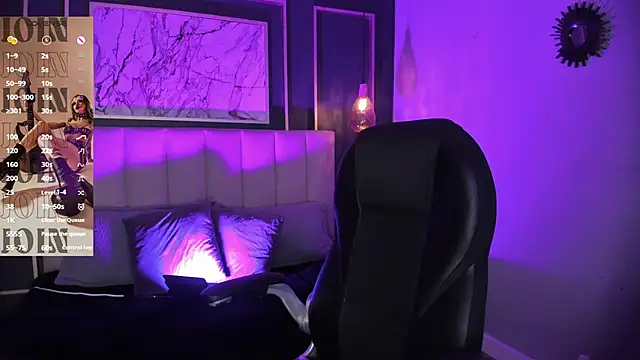 Snapshot of Violetta_Nur chatting on 03.08.25 Violetta Nur online show from 03.08.25