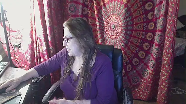 Snapshot of Ireallysquirt chatting on 12.19.25 Ireallysquirt online show from 12.19.25