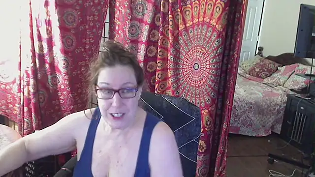 Snapshot of Ireallysquirt chatting on 01.09.26 Ireallysquirt online show from 01.09.26