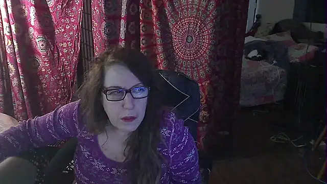 Snapshot of Ireallysquirt chatting on 02.04.26 Ireallysquirt online show from 02.04.26