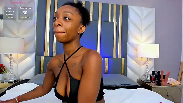 Snapshot of Anny_osorio chatting on 09.15.25 Anny osorio online show from 09.15.25