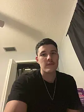 Snapshot of Shaded24 chatting on 11.01.25 Shaded24 online show from 11.01.25