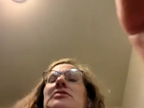 Snapshot of ChileVerde12 chatting on 05.17.26 ChileVerde12 online show from 05.17.26