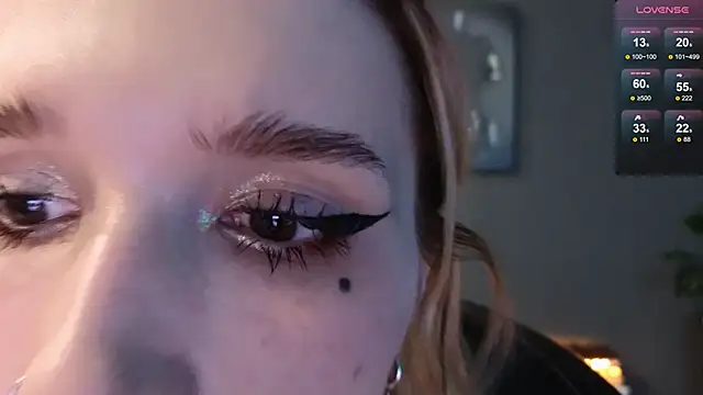 Snapshot of SophieInkk chatting on 02.05.25 SophieInkk online show from 02.05.25