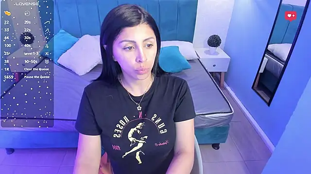 tiffani  love online show from 02.14.25