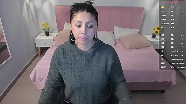 tiffani  love online show from 03.13.25