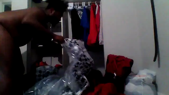 Snapshot of bigdick5157 chatting on 10.06.25 bigdick5157 online show from 10.06.25