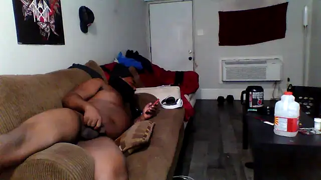 Snapshot of bigdick5157 chatting on 11.06.25 bigdick5157 online show from 11.06.25