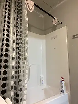 Snapshot of bigdick5157 chatting on 12.18.25 bigdick5157 online show from 12.18.25