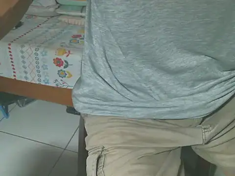 triangle0623 online show from 10.27.25