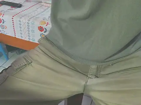 triangle0623 online show from 11.06.25