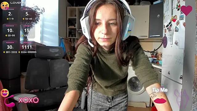  Nika Kik online show from 10.24.25