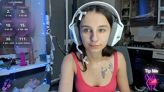  Nika Kik online show from 11.28.25