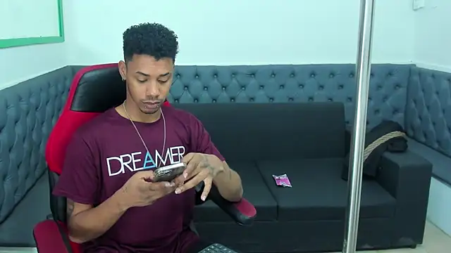 Hottwinkguys online show from 03.19.25