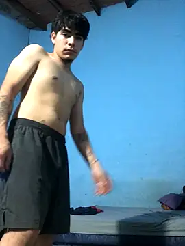 Snapshot of Edanvvv chatting on 10.04.25 Edanvvv online show from 10.04.25