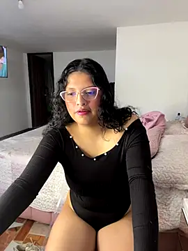 Snapshot of tati__22 chatting on 11.07.25 tati 22 online show from 11.07.25