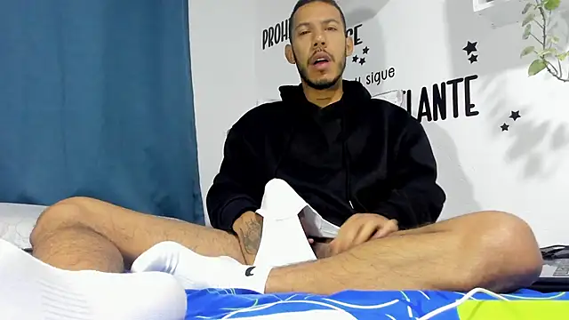 Aronxxs online show from 10.24.25