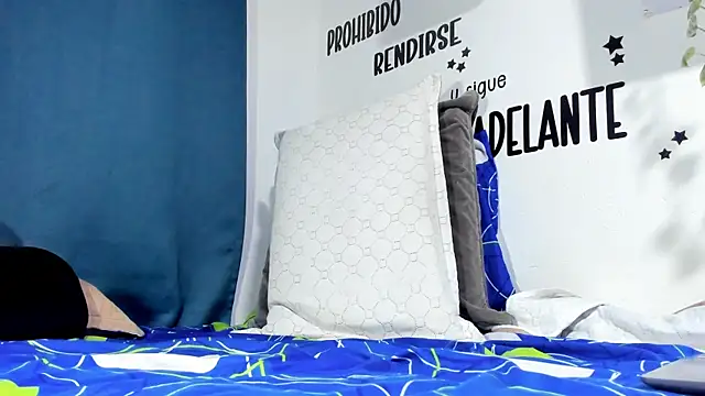 Snapshot of Aronxxs chatting on 11.15.25 Aronxxs online show from 11.15.25