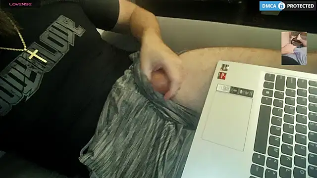 Snapshot of dikdowndaddy chatting on 02.15.25 dikdowndaddy online show from 02.15.25