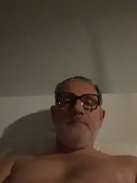 Snapshot of stancock12 chatting on 03.11.25 stancock12 online show from 03.11.25