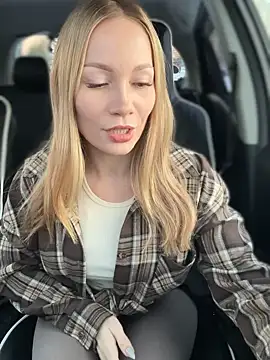 LavenderHot online show from 11.17.25