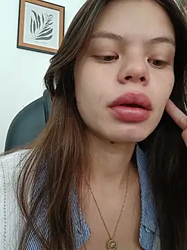 Snapshot of Violeta_12- chatting on 06.26.26 Violeta 12- online show from 06.26.26