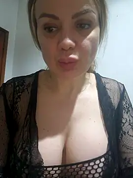 Snapshot of eva_ragazzadolce chatting on 02.18.25 eva ragazzadolce online show from 02.18.25