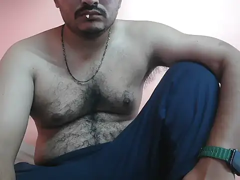 Snapshot of naughtymike0007 chatting on 05.19.26 naughtymike0007 online show from 05.19.26