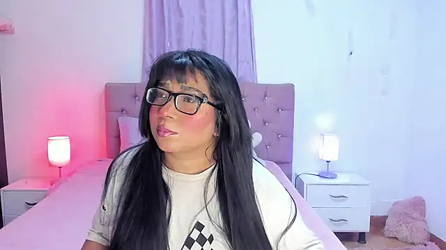 Latinabombsheell online show from 11.19.25