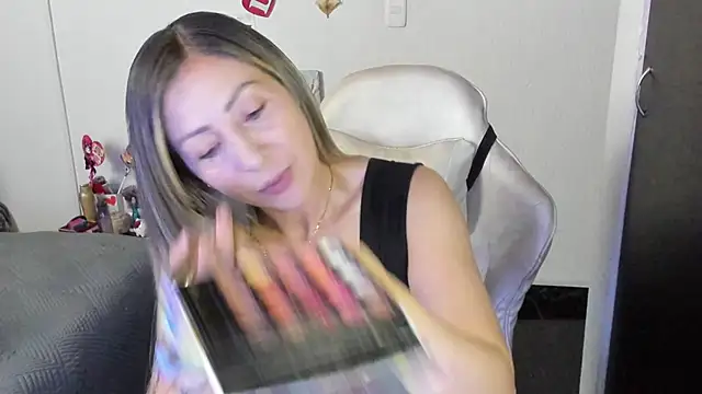 Andreina Suann online show from 02.11.26