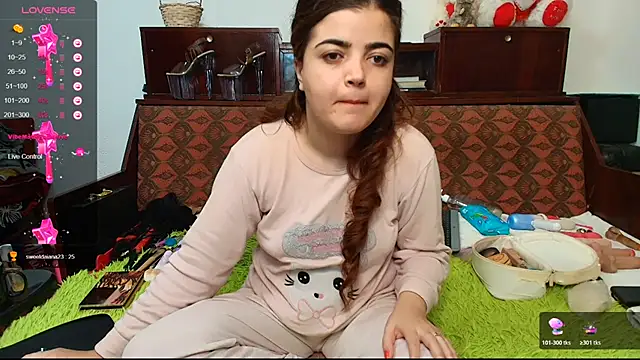 Snapshot of Anasunshine12 chatting on 10.20.25 Anasunshine12 online show from 10.20.25