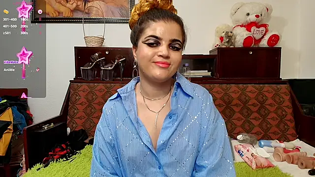 Snapshot of Anasunshine12 chatting on 10.30.25 Anasunshine12 online show from 10.30.25